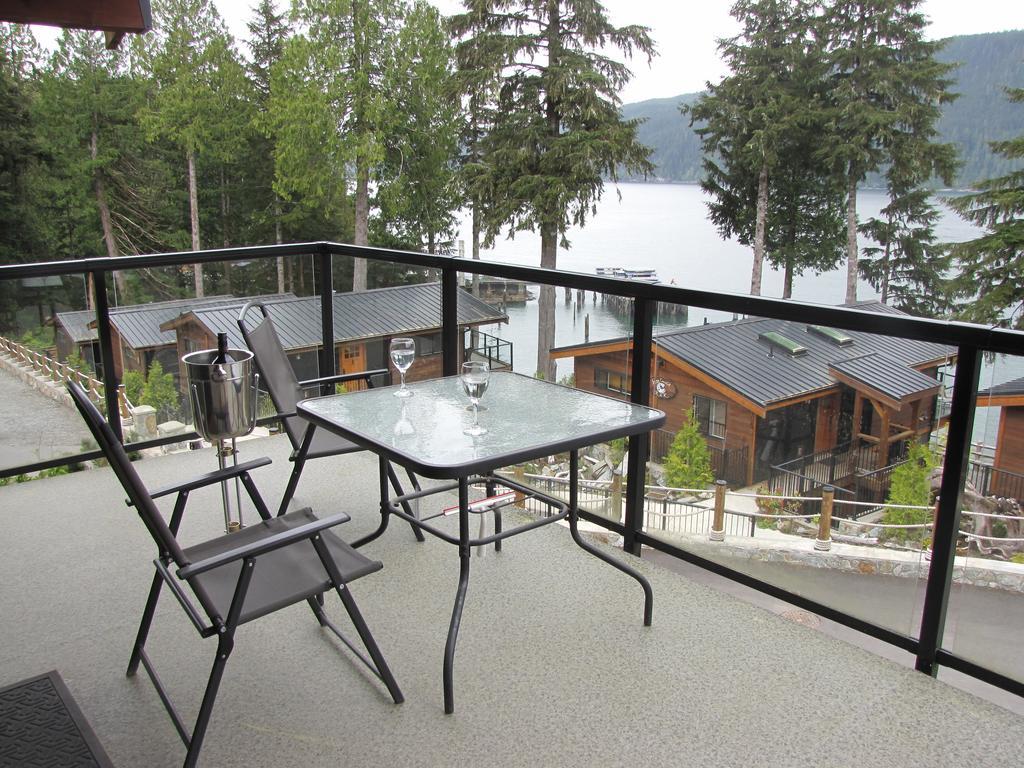 Pair-A-Dice Cottage Port Renfrew Buitenkant foto